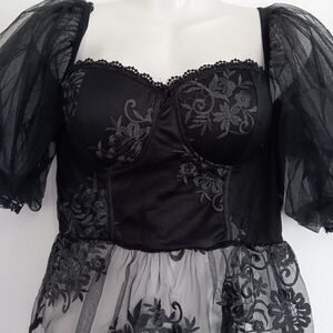 Black Lace Corset Style Top Women Size Small Embroidered Bustier Fairy Goth Lace